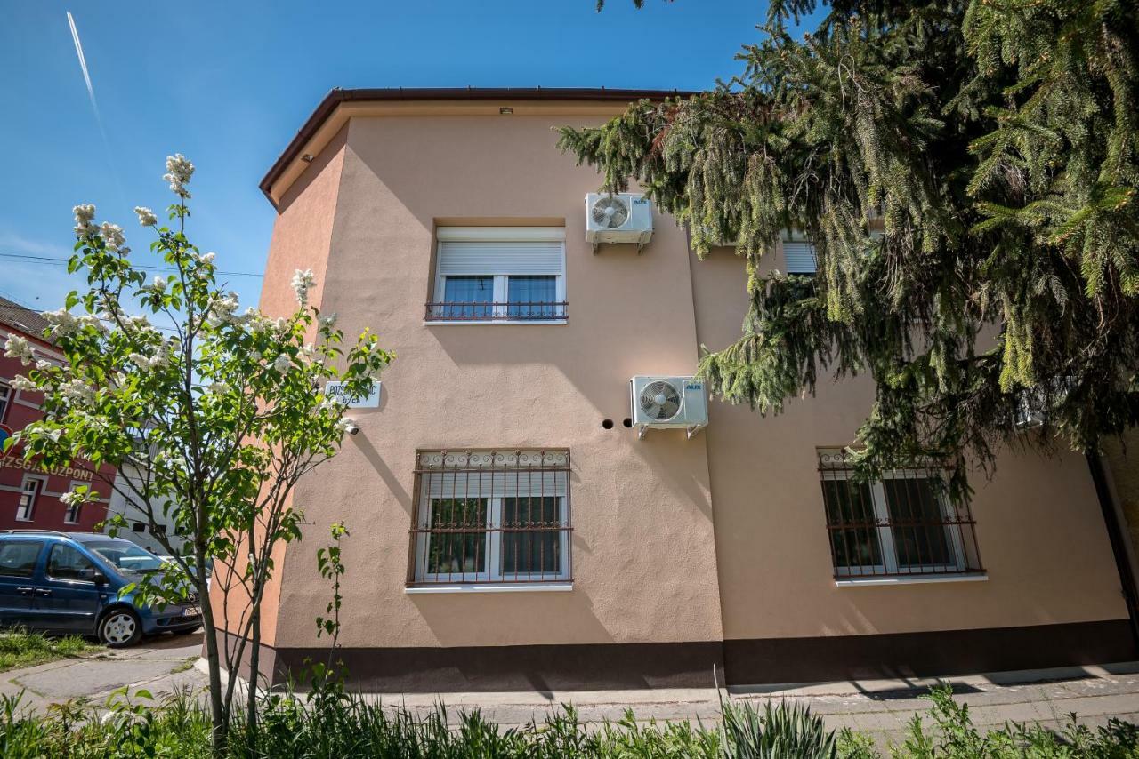 Mokka Apartman Szeged Luaran gambar